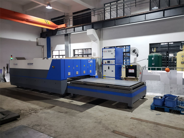 3KW激光切割機(jī)